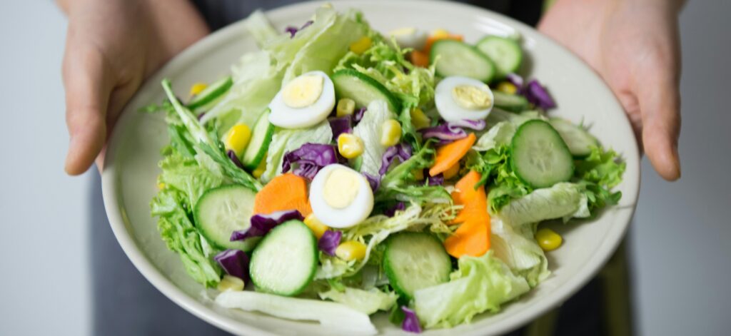 Wer will schon Chips, wenn man gemeinsam die Salatbar plündern kann?